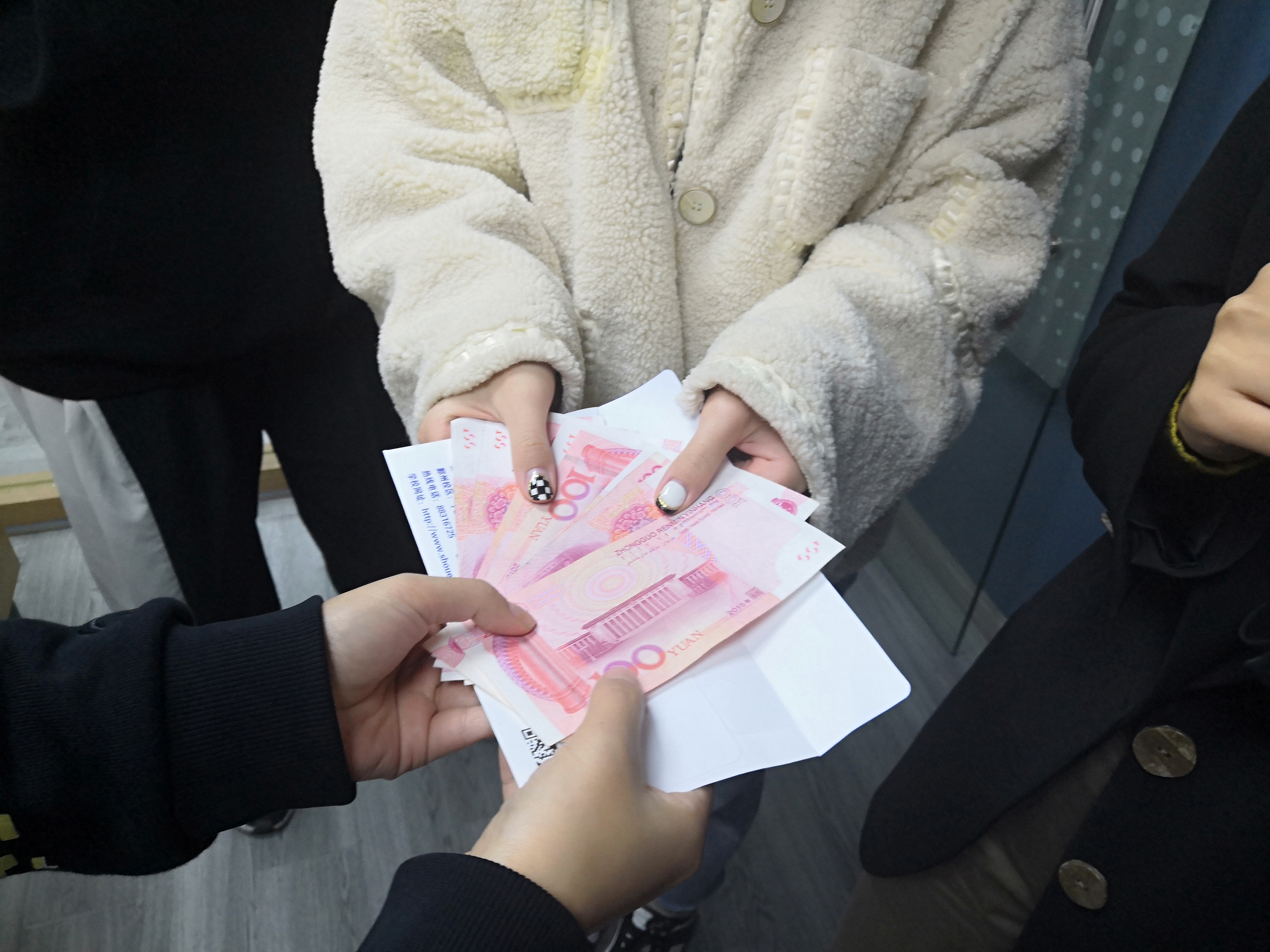 2-21121210592Da.jpg